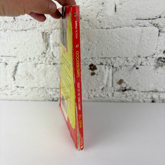 Vintage 90’s R.L. Stine Goosebumps Night Of The Living Dummy Book #7 - Picture 3 of 4